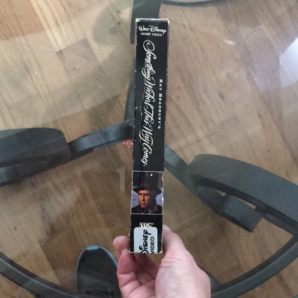 “Something wicked this way comes” vhs tape movie - Picture 6 of 16